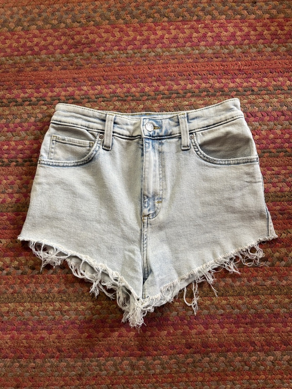 LEE LIGHT WASH HIGH RISE DENIM CUT OFF STRETCH SHORTS